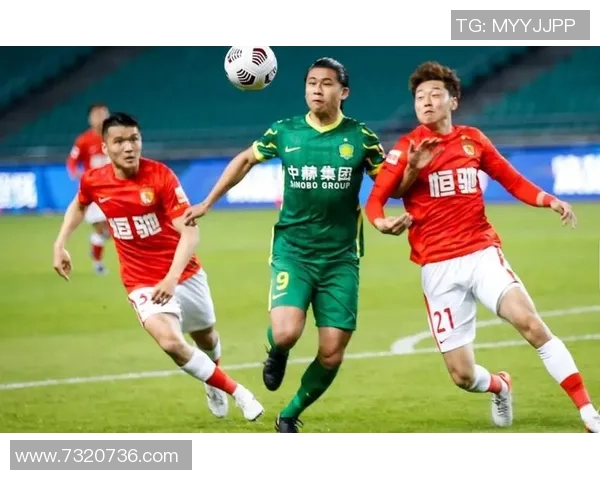 南京排球队在邀请赛中以73分稳居积分榜首位